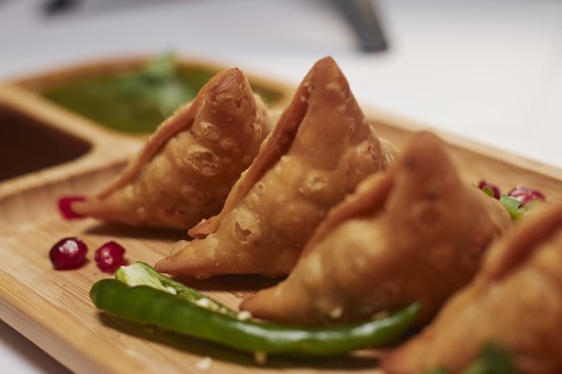 [OSATTVIK_ITEM_15] Restaurant Order: Samosa